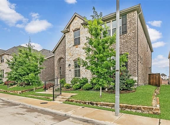 3rd image of 17538 Sequoia Dr