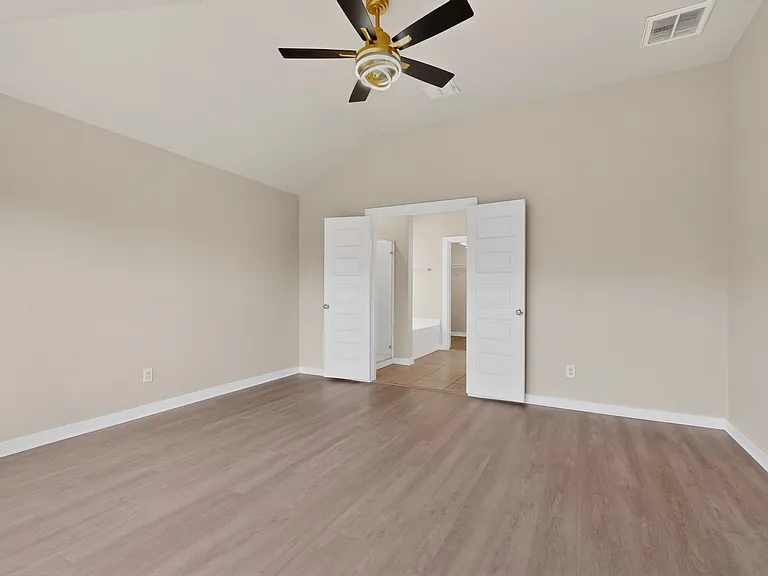 7619 Toledo Bnd — Photo 15