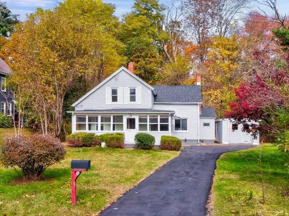 19 George St, Palmer, MA 01069