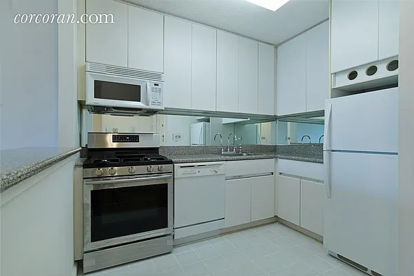 Rented by Corcoran | media 8