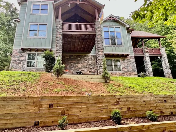 381 Laurel Ridge Dr, Ellijay, GA 30536