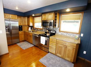 16 Westfield Cir, Minot, ND 58701