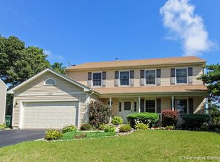 1156 Sumner Cir, Gurnee, IL 60031
