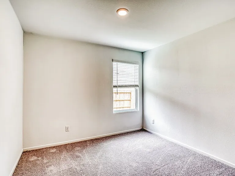 343 Parkin Ct — Photo 14