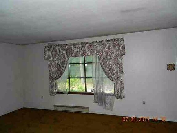 Additional Living Room