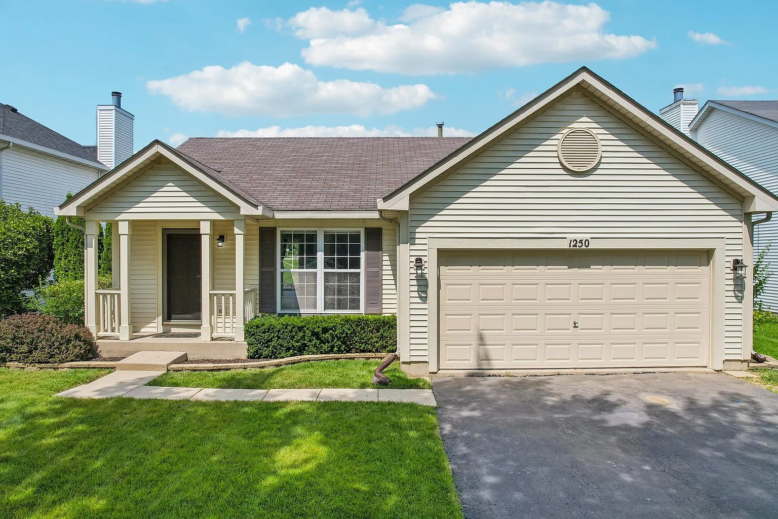 1250 E Greystone Dr photo 1