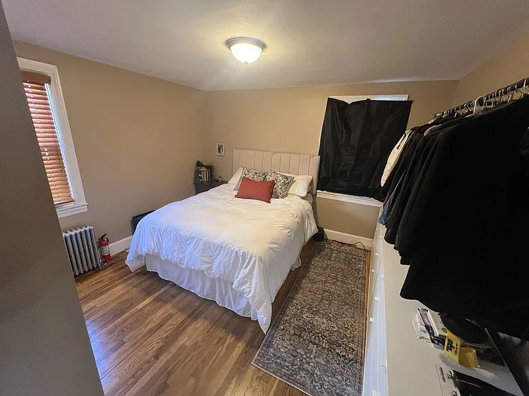19 Joy St — Photo 8