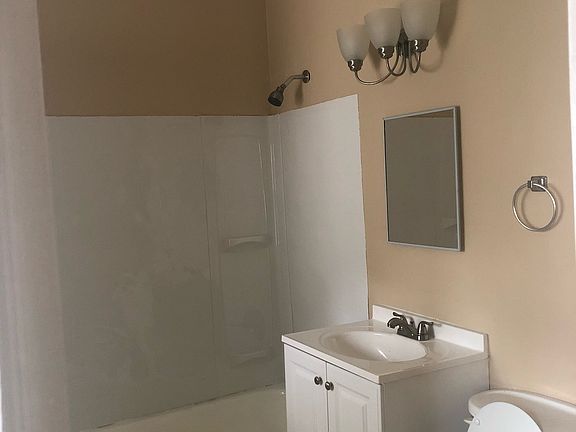 5th image of 878 Lecona Dr