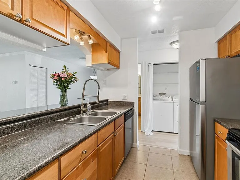 10100 Sailwinds Blvd N #202 — Photo 17
