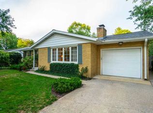 432 Black Oak Dr, Michigan City, IN