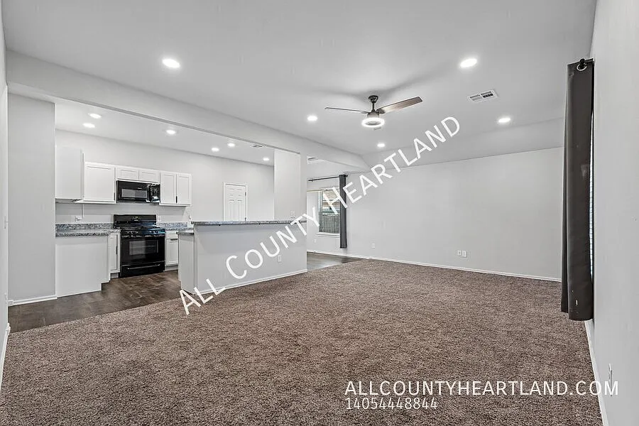 $650 Off First Months Rent! — Photo 4