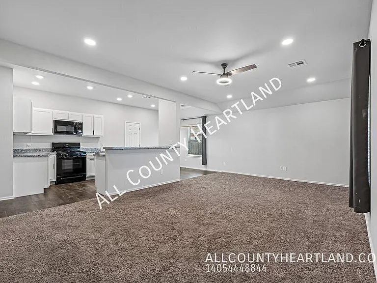 933 S Blackjack Ln — Photo 4