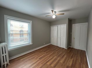 8552 S Bennett Ave, Chicago, IL 60617