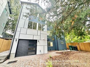 3849 NE 88th St, Seattle, WA 98115