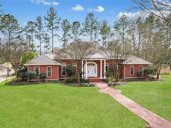 2nd image of 41594 Rue Chene