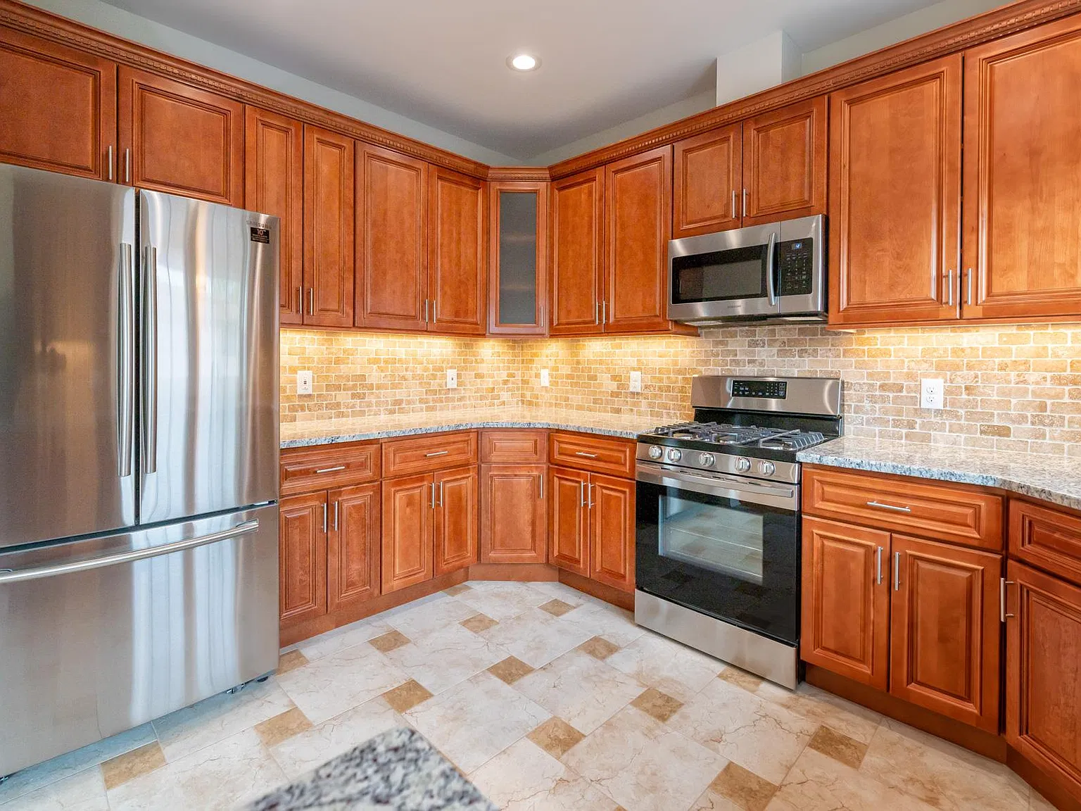 2 bed, $2,475 — Photo 4