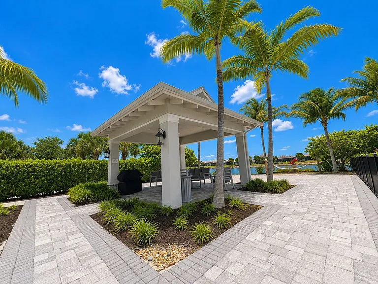 9028 Mayreau Way — Photo 49