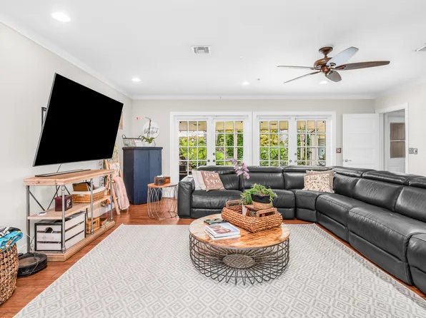 4734 Jefferson Street, Hollywood, FL 33021