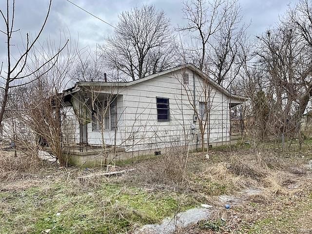 2nd image of 501 S Cypress St