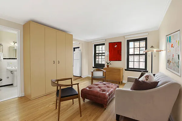 Sold by Corcoran | media 21