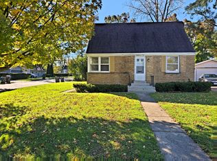 1101 Fairfield Cir, Waukegan, IL 60085