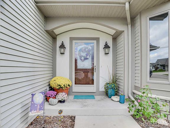 3rd image of 5904 Linkside Ln NE #28