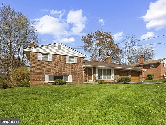 2nd image of 3908 Brinkley Rd