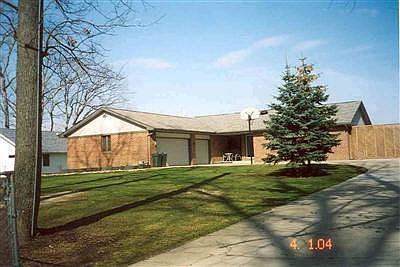 1st image of 16455 Oakhill Dr