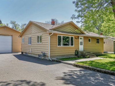2044 Chambers St, Saint Paul, MN, 55109