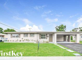 559 W Campus Cir, Fort Lauderdale, FL 33312