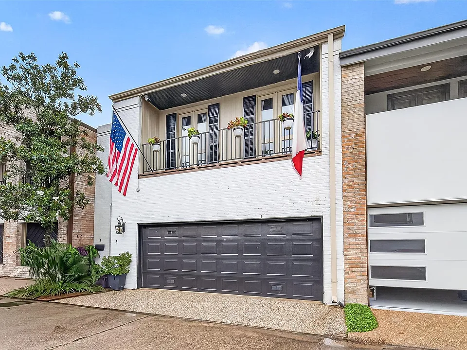 3 River Hollow Ln