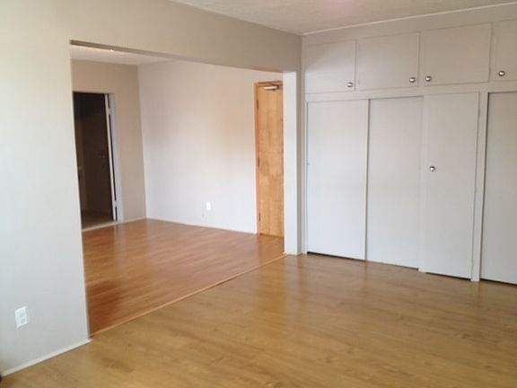 5th image of 105 Lillooet St W #217