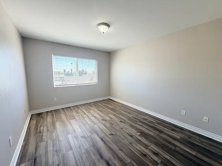 215 N Spruce Ave #C — Photo 6