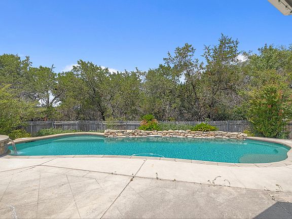 2nd image of 6313 La Mesa St