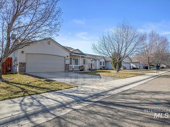 3rd image of 2037 W Havenwood Ave
