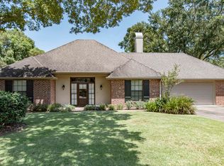 403 Kensington Dr, Lafayette, LA 70508