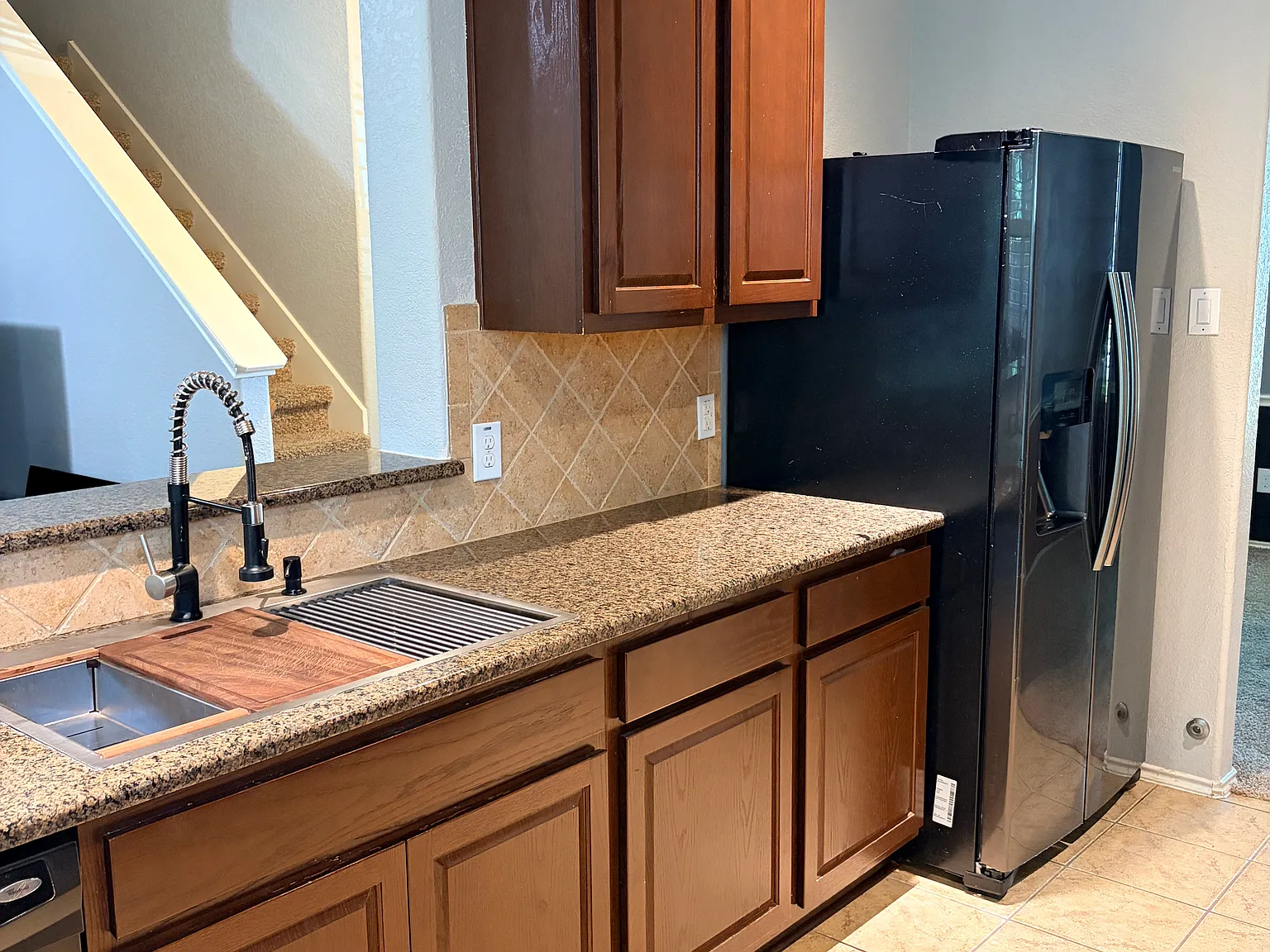 4 bed, 2.5 bath, 2191 sqft, $2,075 — Photo 4