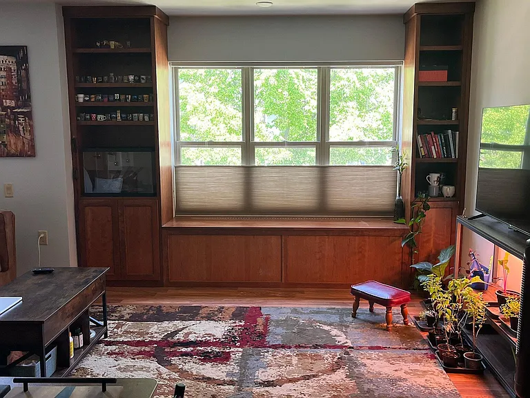 635 E Dayton St — Photo 10
