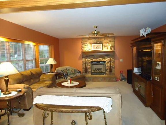 Open Floor Plan - Gas Fir