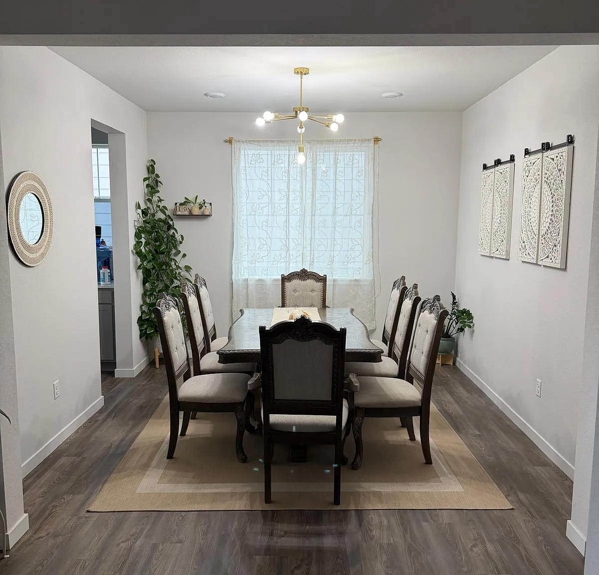 4 bed, 4154 sqft, $4,900 — Photo 4