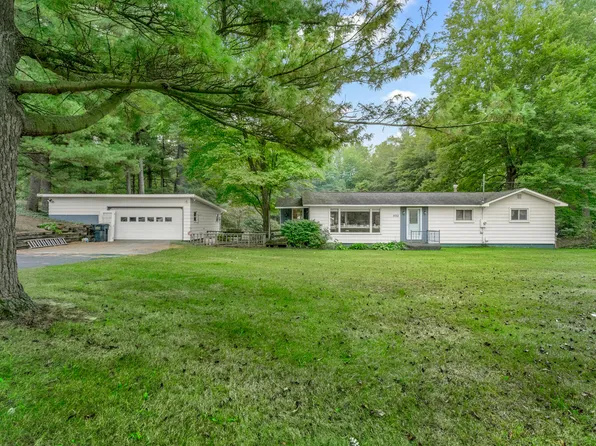 532 M 89, Plainwell, MI 49080