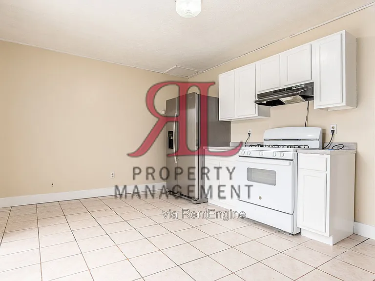 5026 Astoria Ave — Photo 11