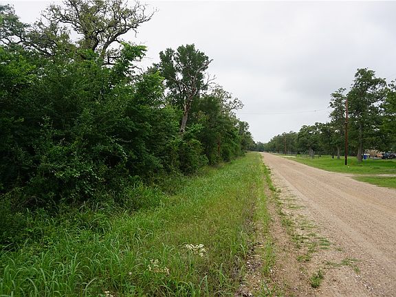 4th image of Creek Side Cir