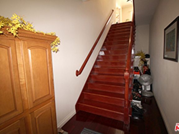 2nd image of 857 S Gramercy Pl