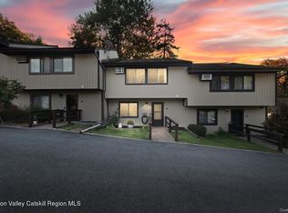 1307 Chelsea Cv S, Hopewell Junction, NY 12533