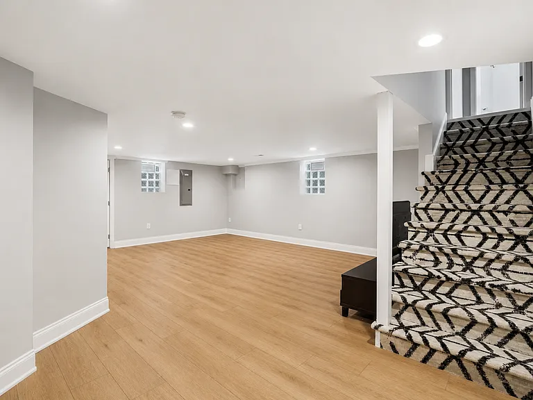 4515 N Lake Dr — Photo 27