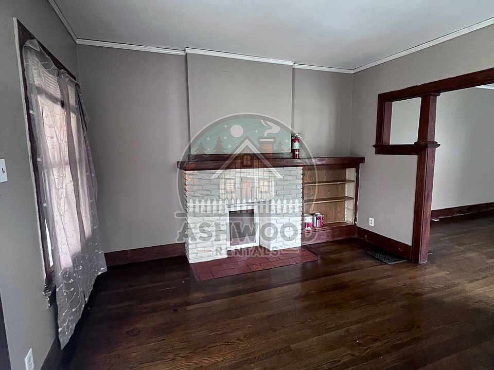 Living Room Facing Fire Place