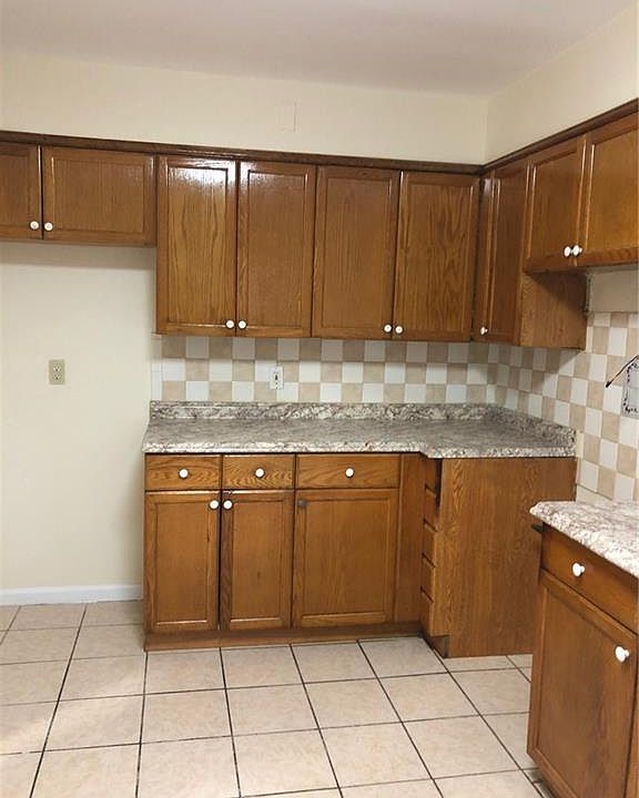 1st image of 70 S Nichols Ave
