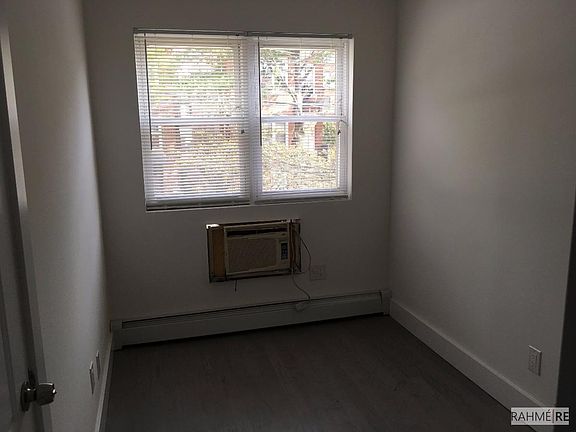 4th image of 631 Barretto St #2