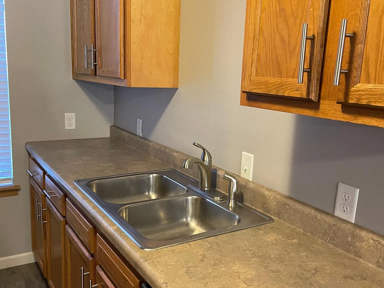 2 bed, 1100 sqft, $1,195 — Photo 3